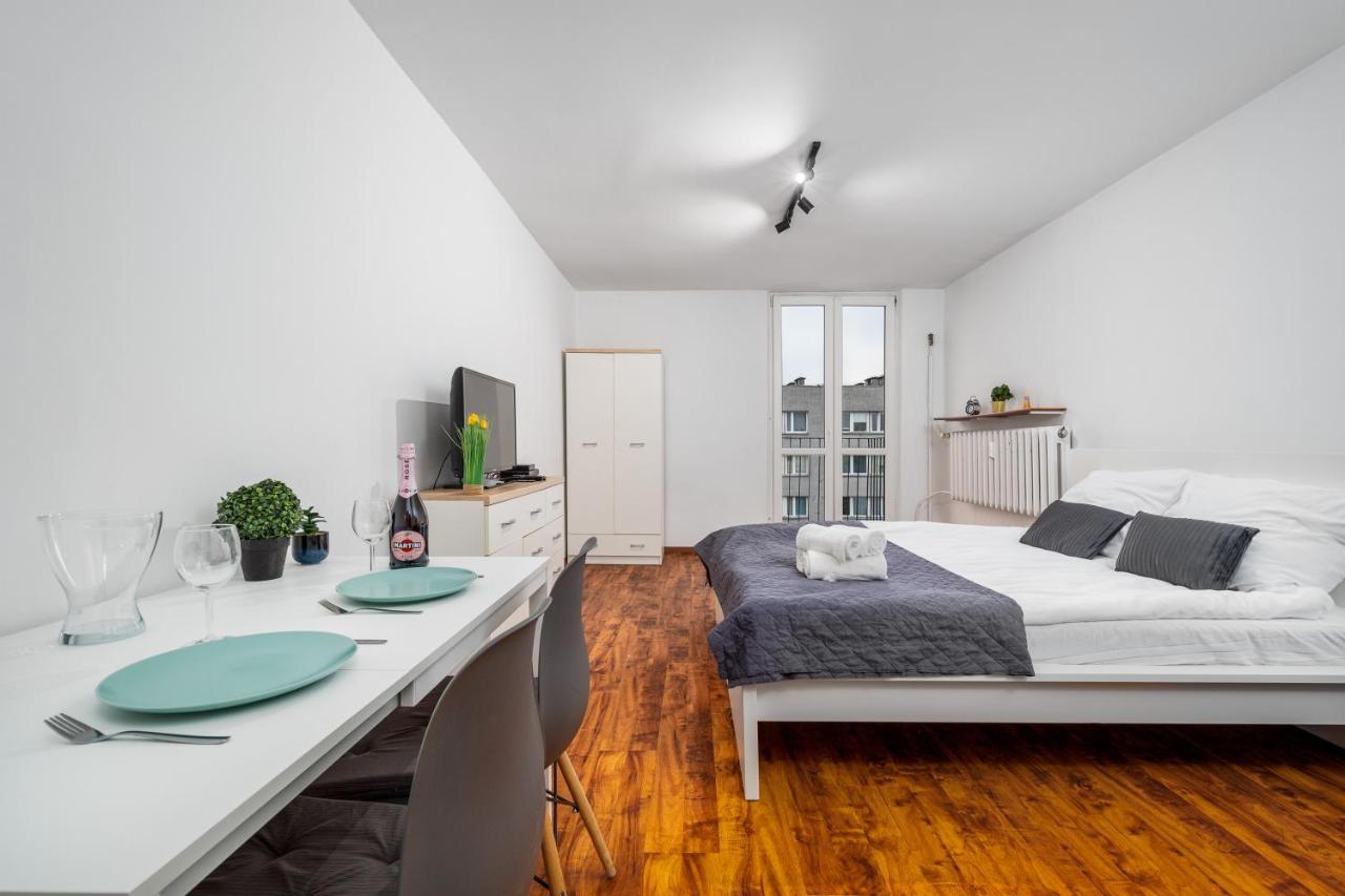Warsaw Apartments Dyminska 6 Street Luaran gambar